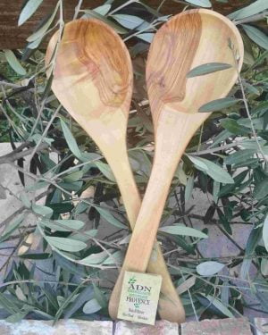 Grande pince à cornichons Berard en bois olivier longueur 25cm